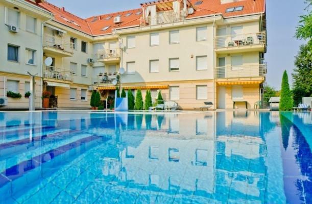 Relax Beach Apartman Hajdúszoboszló Екстериор снимка